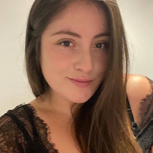 Meet your Posher, Laura milena